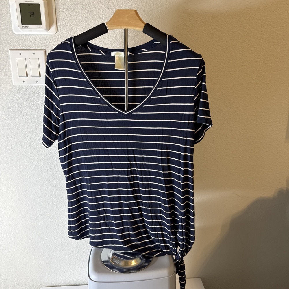 Matty M Women's Blue/White Strip V-Neck Tie Front Side Size XL